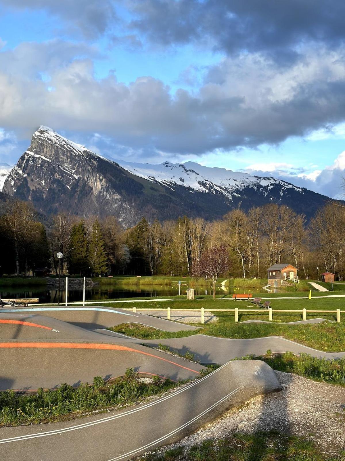 Bungalow 3 Chambres Pour 6 Pers Avec Climatisation Camping 3 Etoiles Samoëns Buitenkant foto
